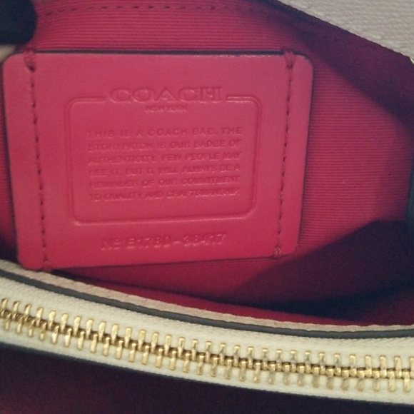 Coach purse and change wallet - Picture 3 of 3